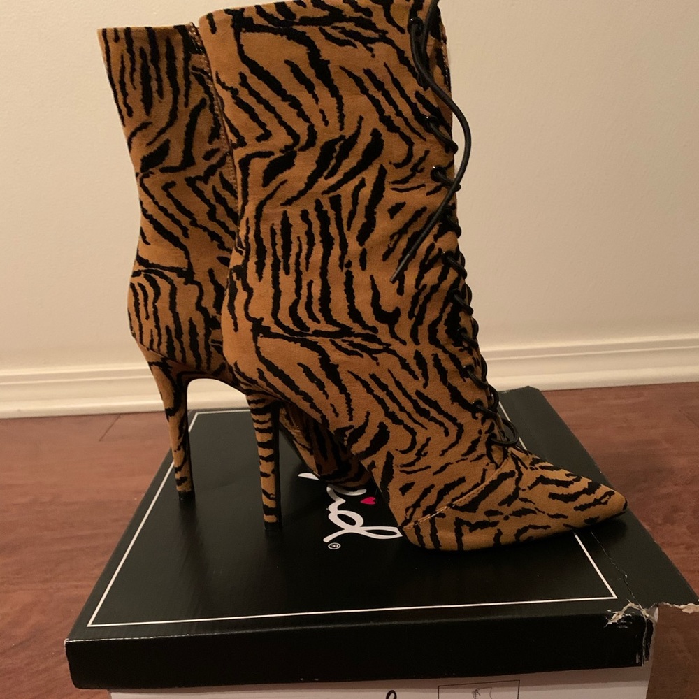 Qupid Tiger Print Boots
